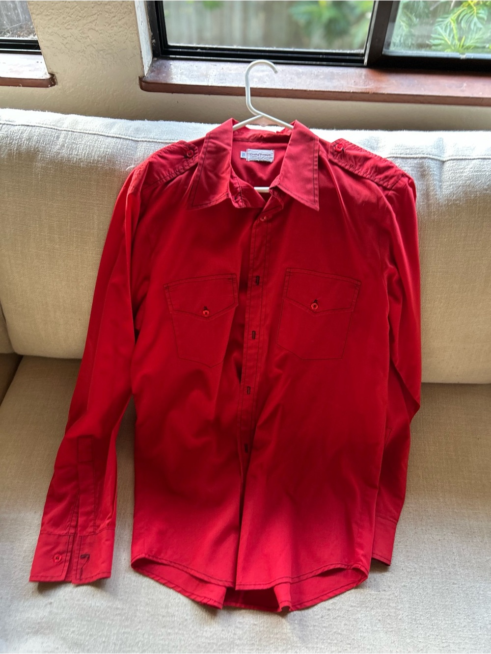 Men's Casual Red Button-Down Shirt with Dual Chest Pockets & Epaulets